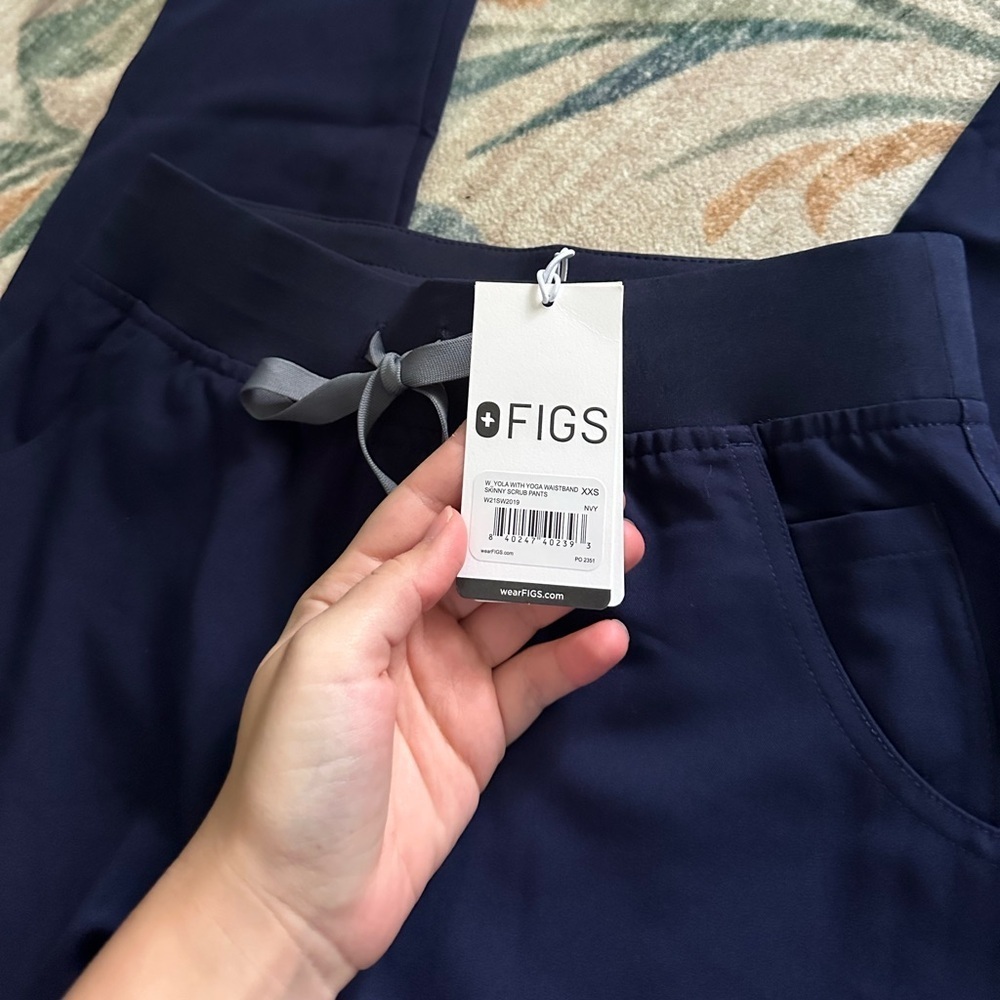 FIGS High Waisted Yola Skinny Scrub Pant In Navy Blue - Picture 6 of 6